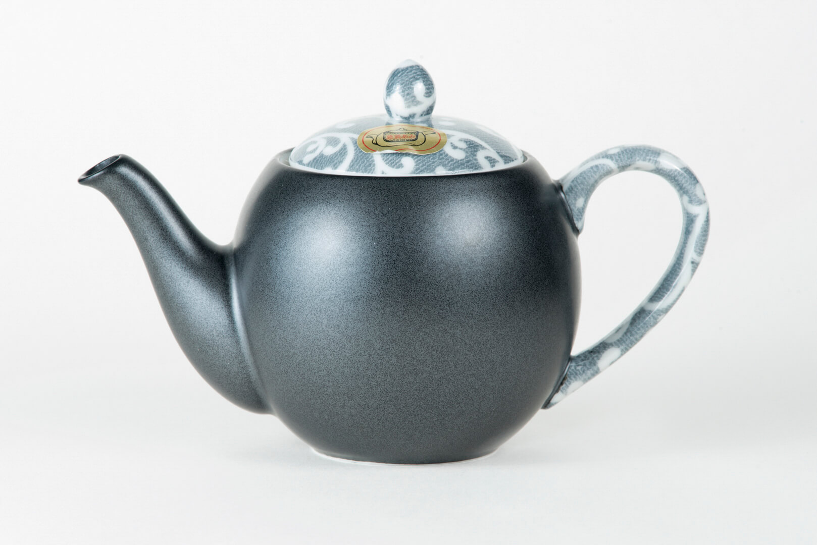 Green Teapot Black Karakusa Japanese Green Tea Aya Green Tea