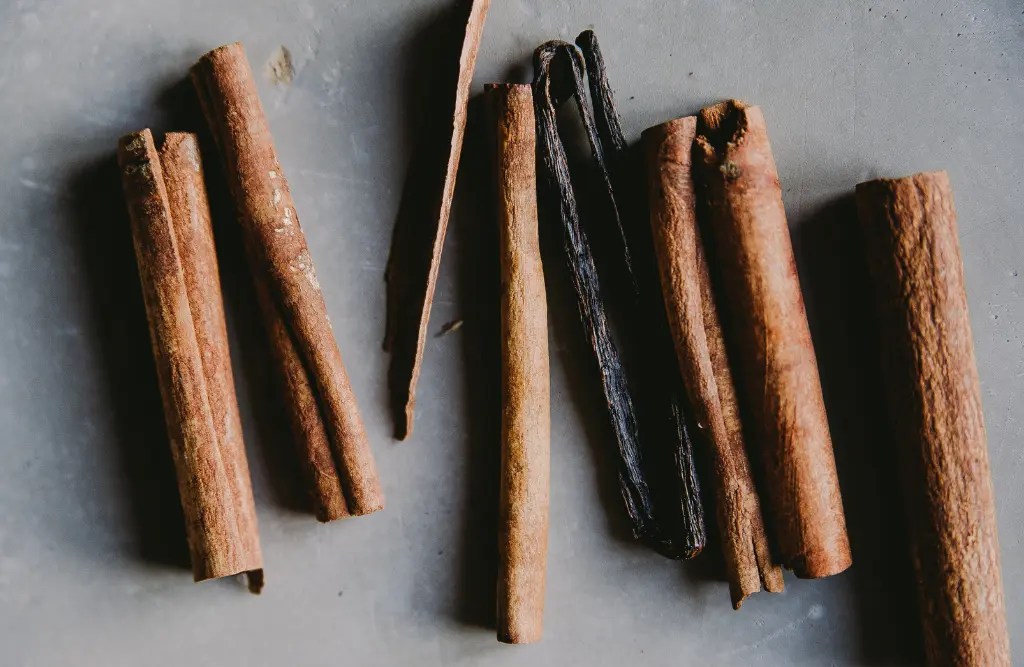 How to Use Cinnamon for Weight Loss? (Things To Know) Dietitian