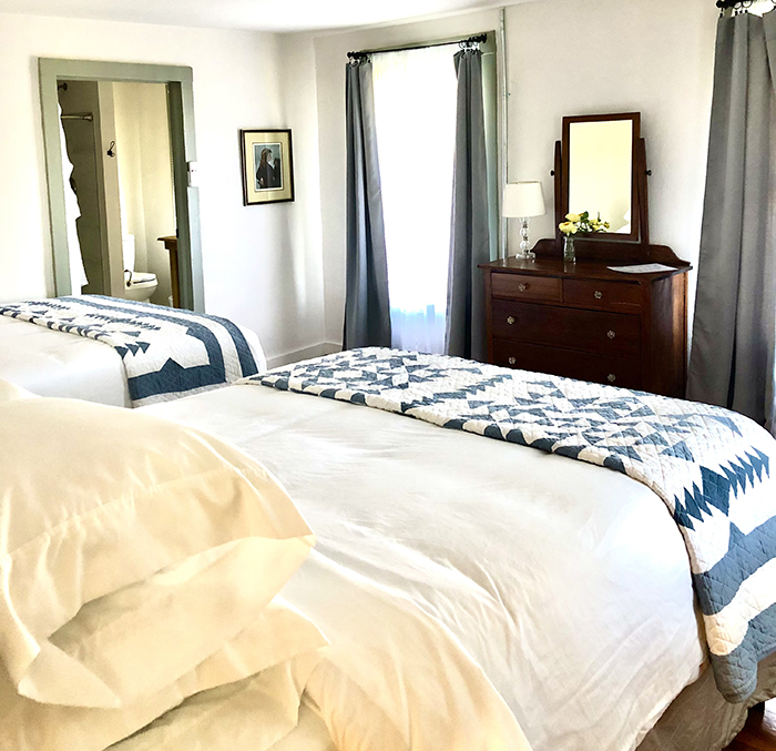Discover Arkansas Through Hospitality Hotels, Calico Riverview Inn Bed