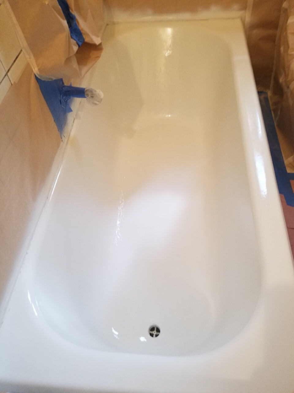 Attractive tub reglazing prices order the service now AZ Reglazing, Inc