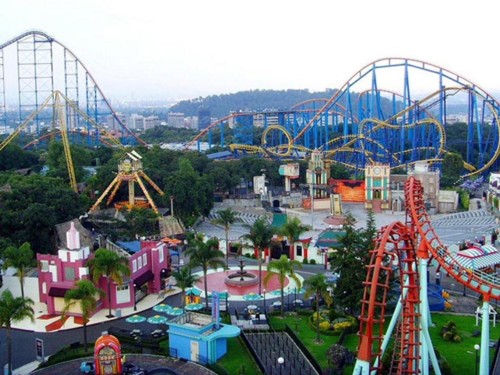 Total 57+ imagen que ropa llevar a six flags Abzlocal.mx