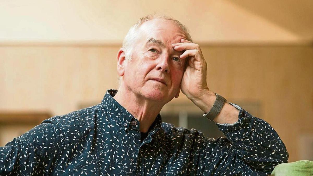 David Almond «El libro es un hermoso objeto físico que nunca