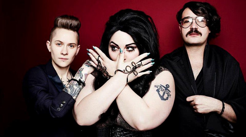 Maybe you would like to learn more about one of these? Move In The Right Direction es la última sorpresa de Gossip