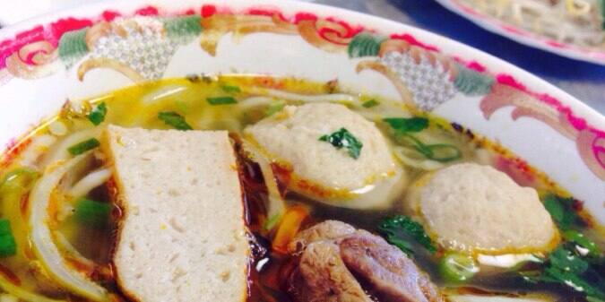 Bun Bo Hue Deli, 17th Ave SE, Calgary Urbanspoon/Zomato