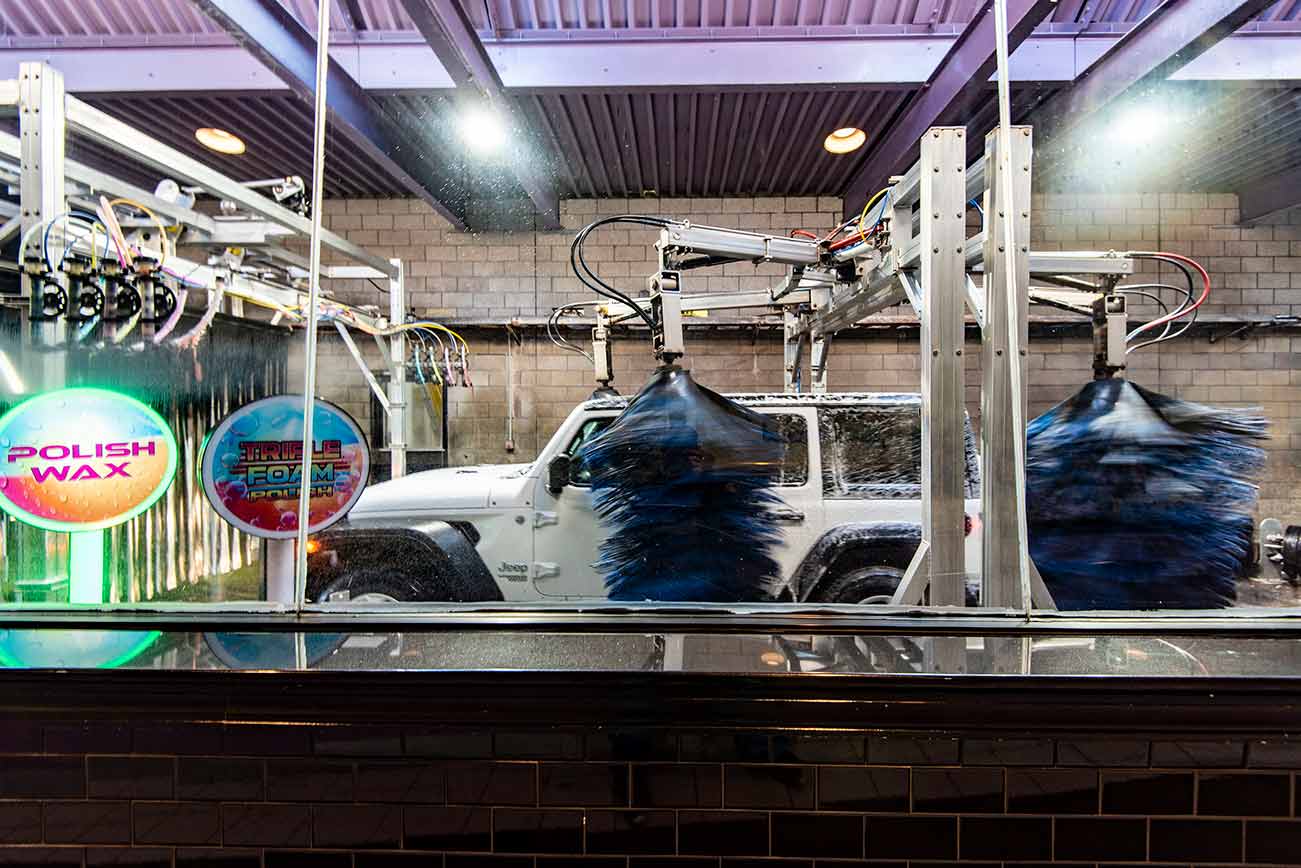 33 EAST CAR WASH Creative,  b2creative