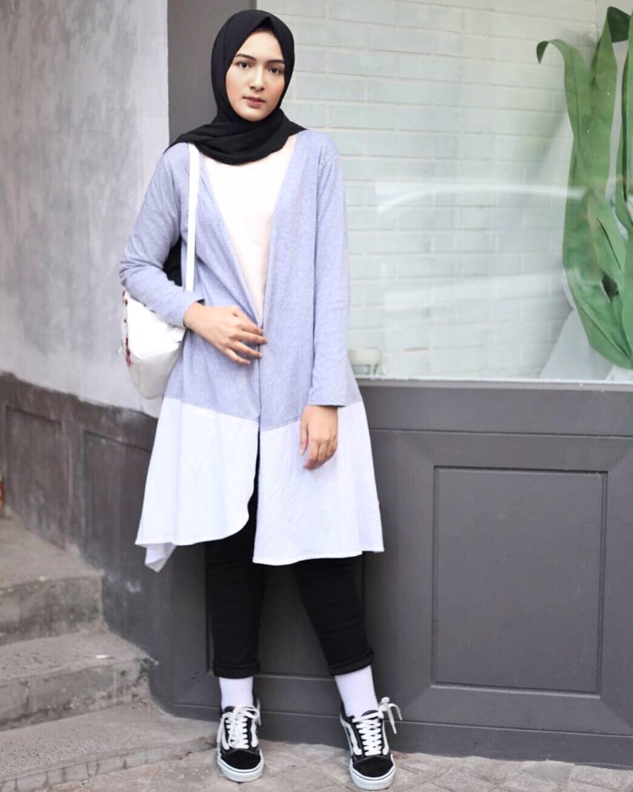 Tips Mix and Match Fashion Hijab dengan Cardigan Classic Bababeli