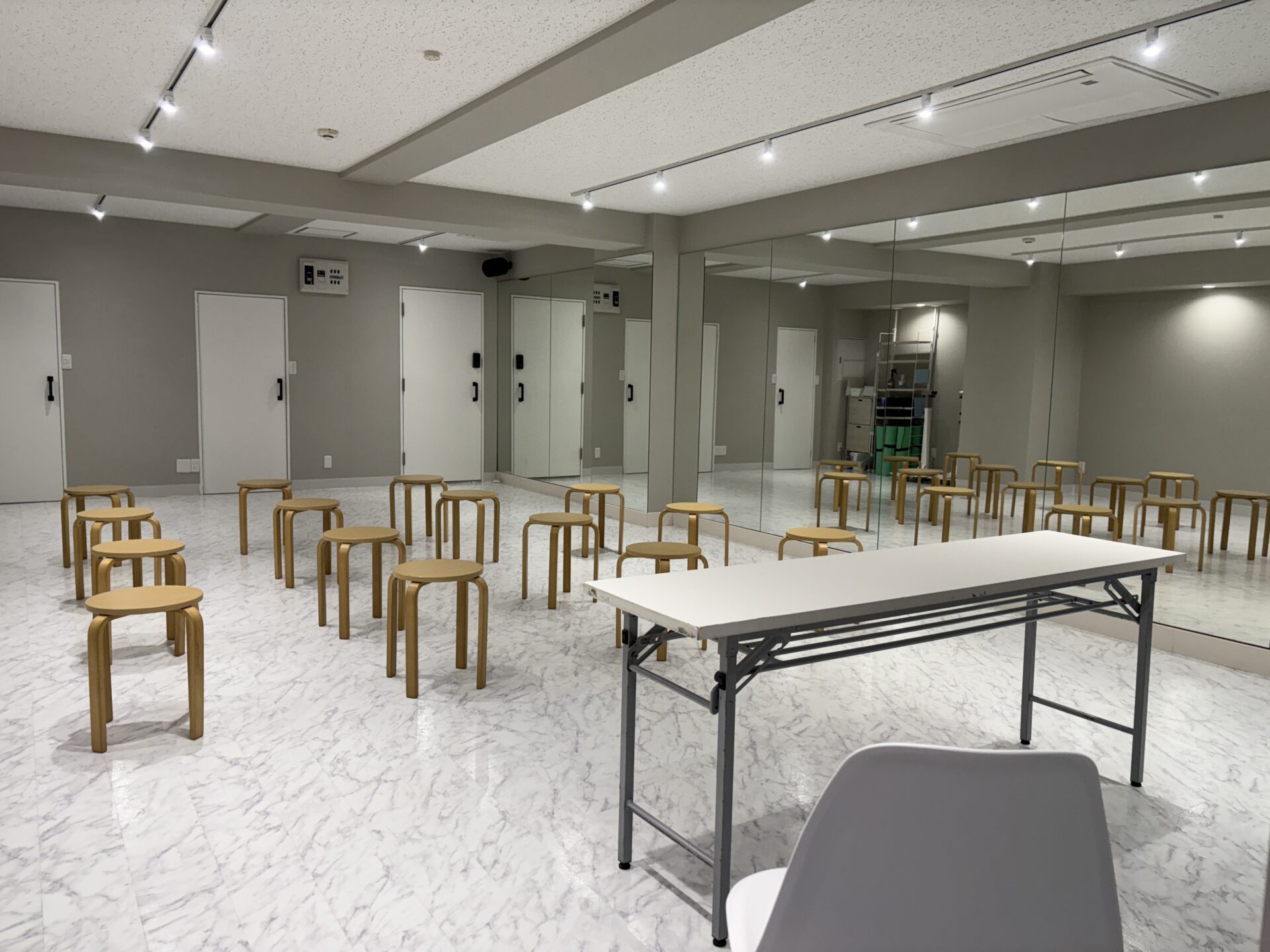 新宿区 高田馬場 レンタルスタジオ 馬場稽古 ヨガ体操ダンス教室