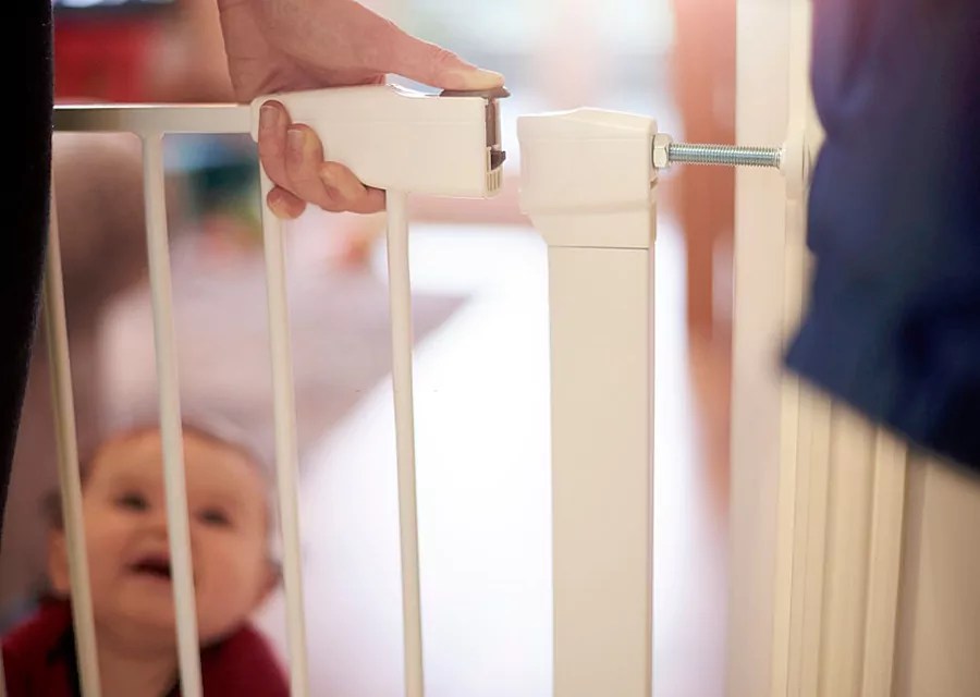 Best Baby Gate For Stairs With Spindles & Banister