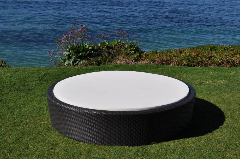 Flatiron Round Outdoor Sun Bed Outdoor Wicker Patio Furniture Sets