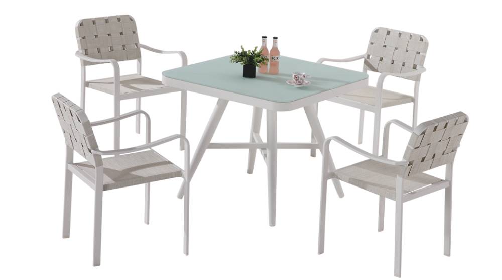 Edge Modern Outdoor Dining Set for 4