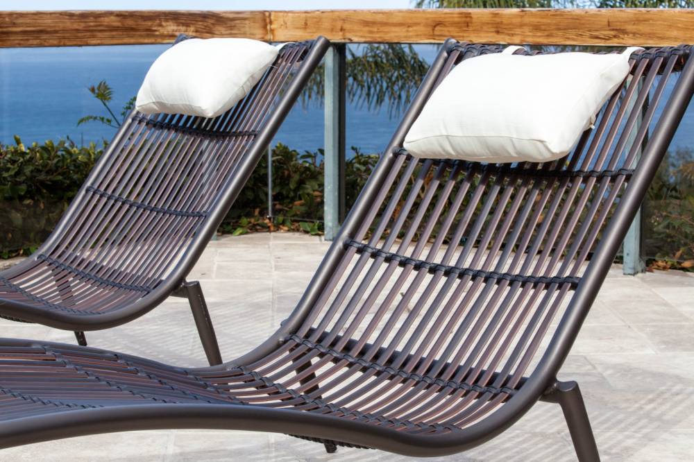 Kitaibela Modern Outdoor Chaise Lounge (1024 x 682 Pixel)