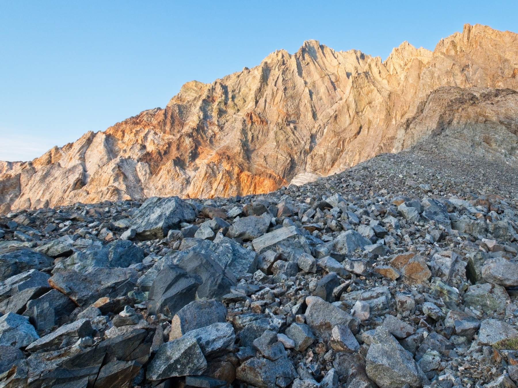 Split Mountain via Red Lake Backcountry Sights