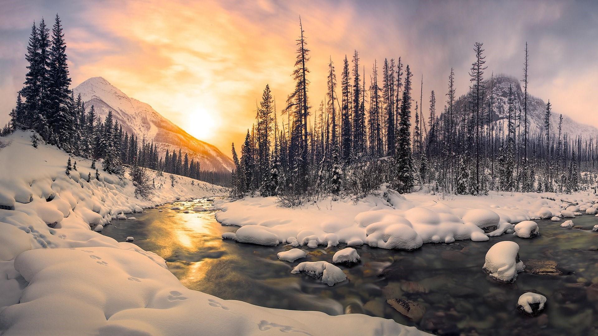 River bend in the snowy mountains wallpaper backiee
