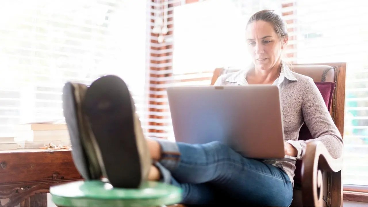 Why Does My Back Hurt When I Sit With My Feet Up? Back In Shape