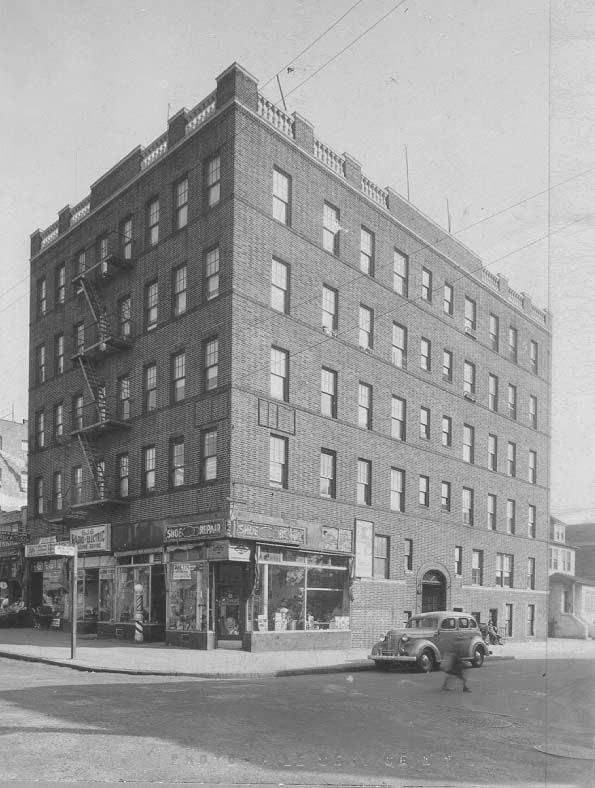 1754 Hobart Ave Back In THE BRONX