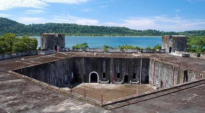 Benteng Belgica, Banda Neira. Saksi Bisu Sejarah Yang Mendunia - Backpacker  Jakarta