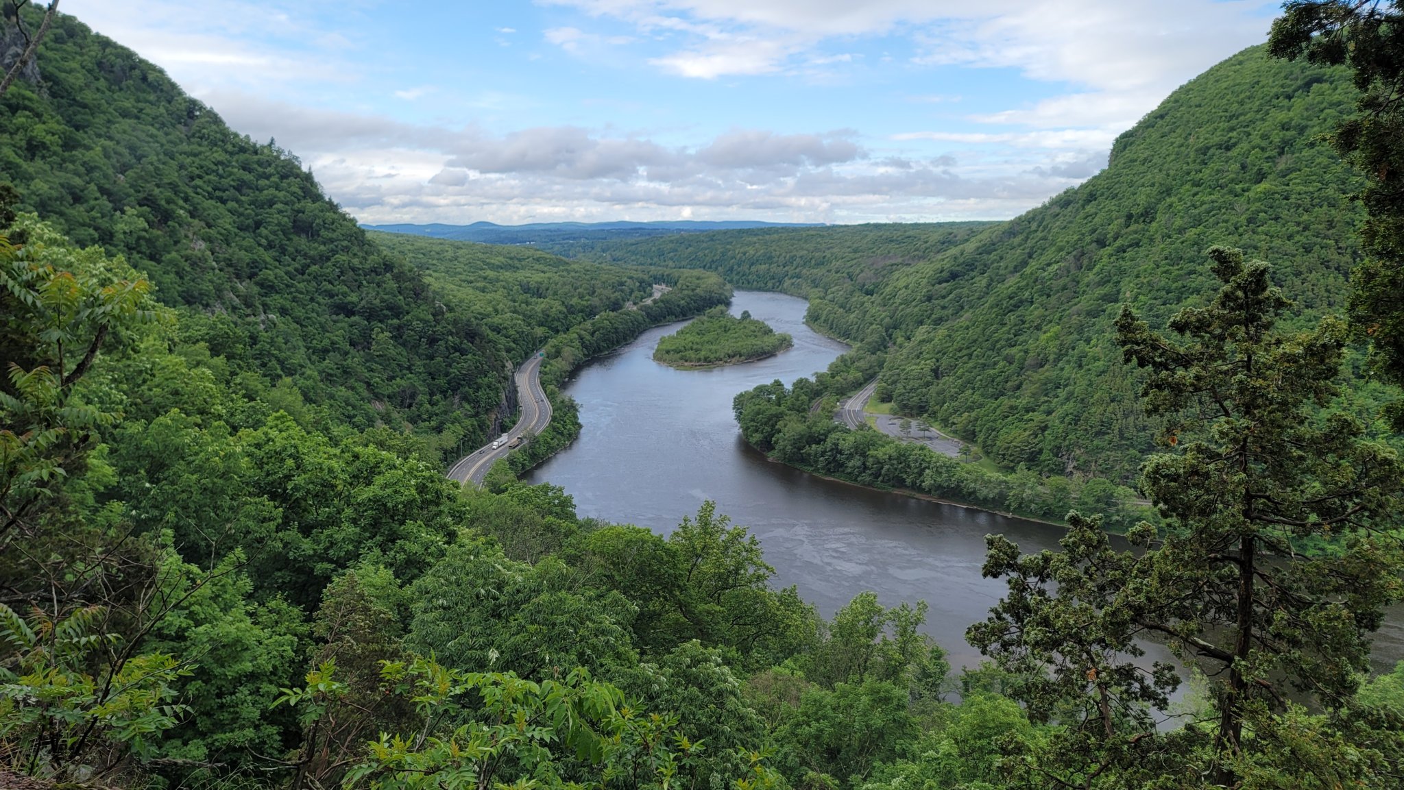 Delaware Water Gap, Mt. Tammany Backpacking Light