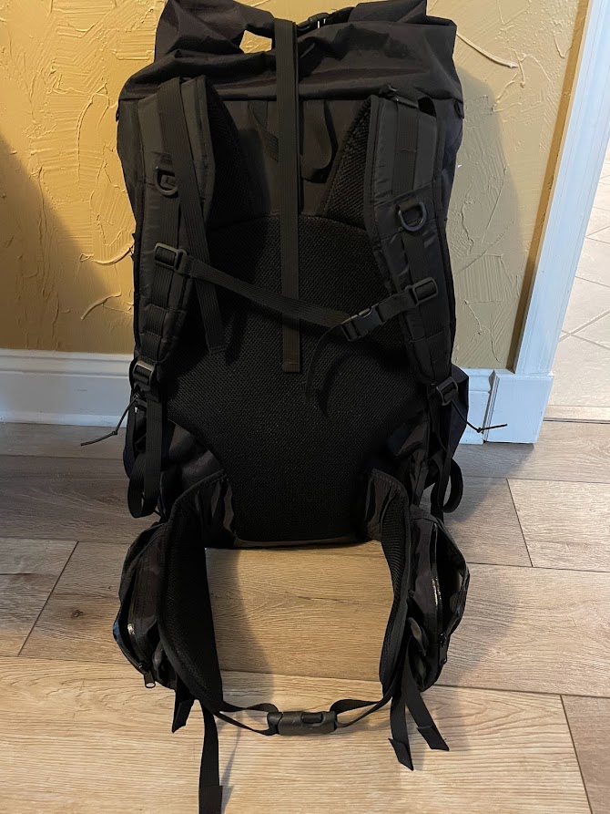 FS ULA Catalyst, size Small, 225 Backpacking Light