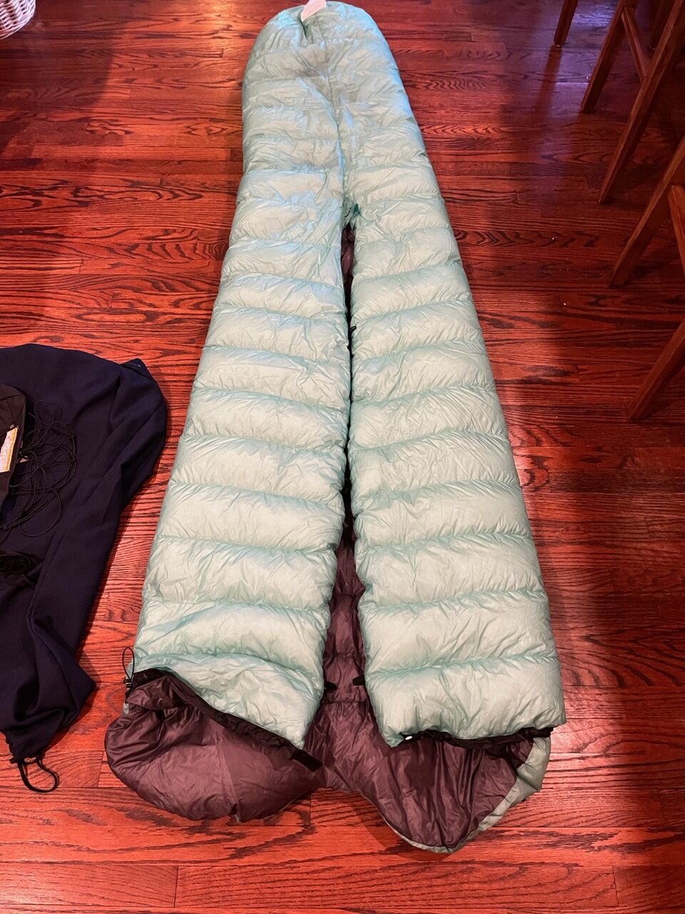 Western Mountaineering Astralite quilt 6'4" 26 degrees 18.7oz. As new