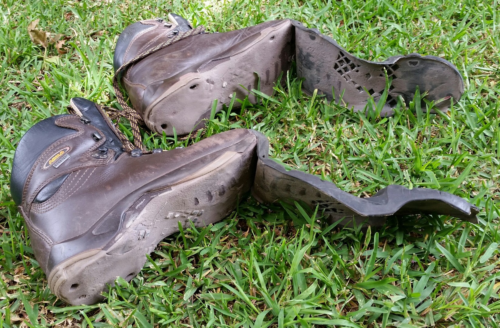 Caution!!! ASOLO sole degrades Backpacking Light