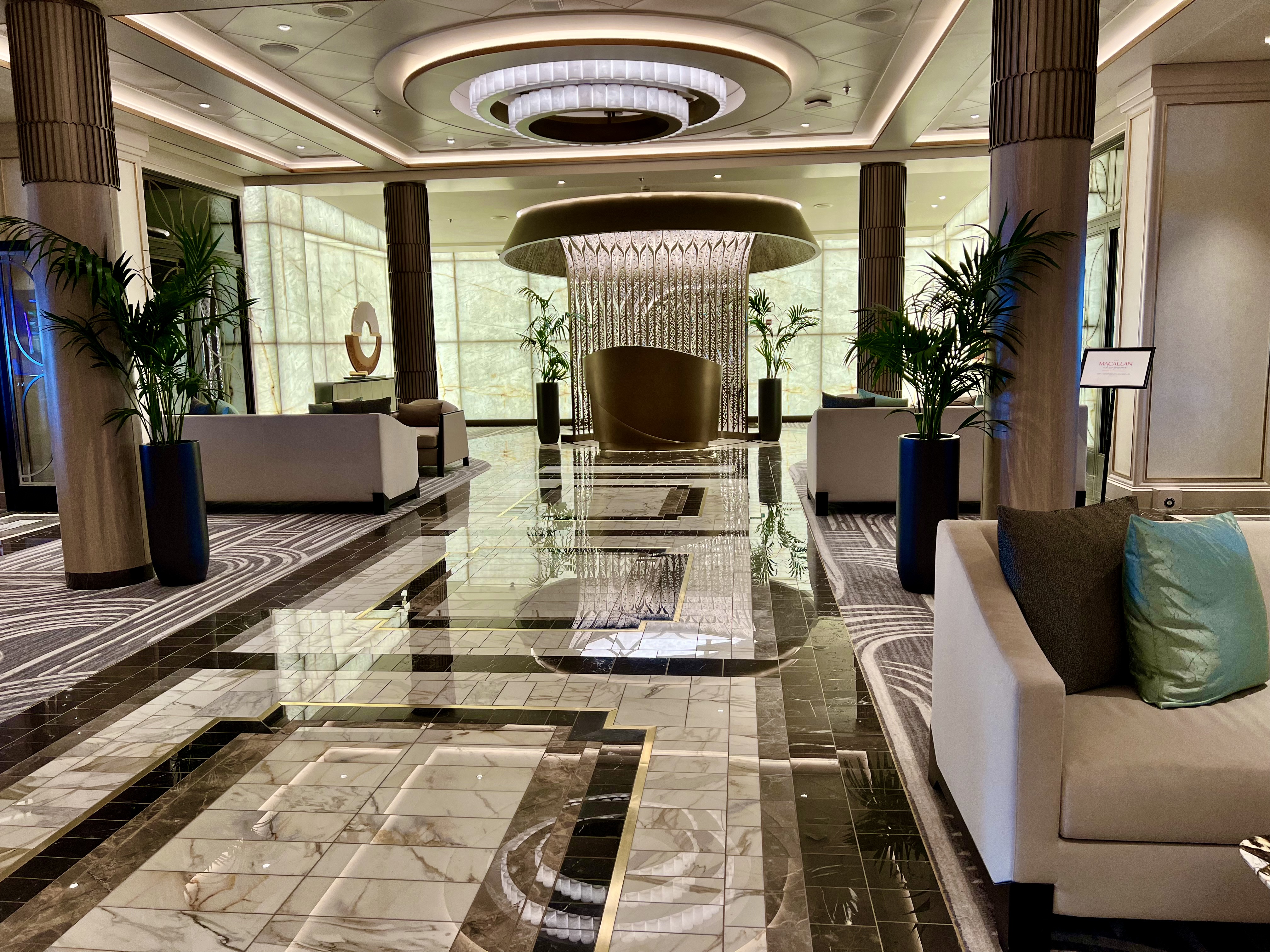 grandeur deck 4