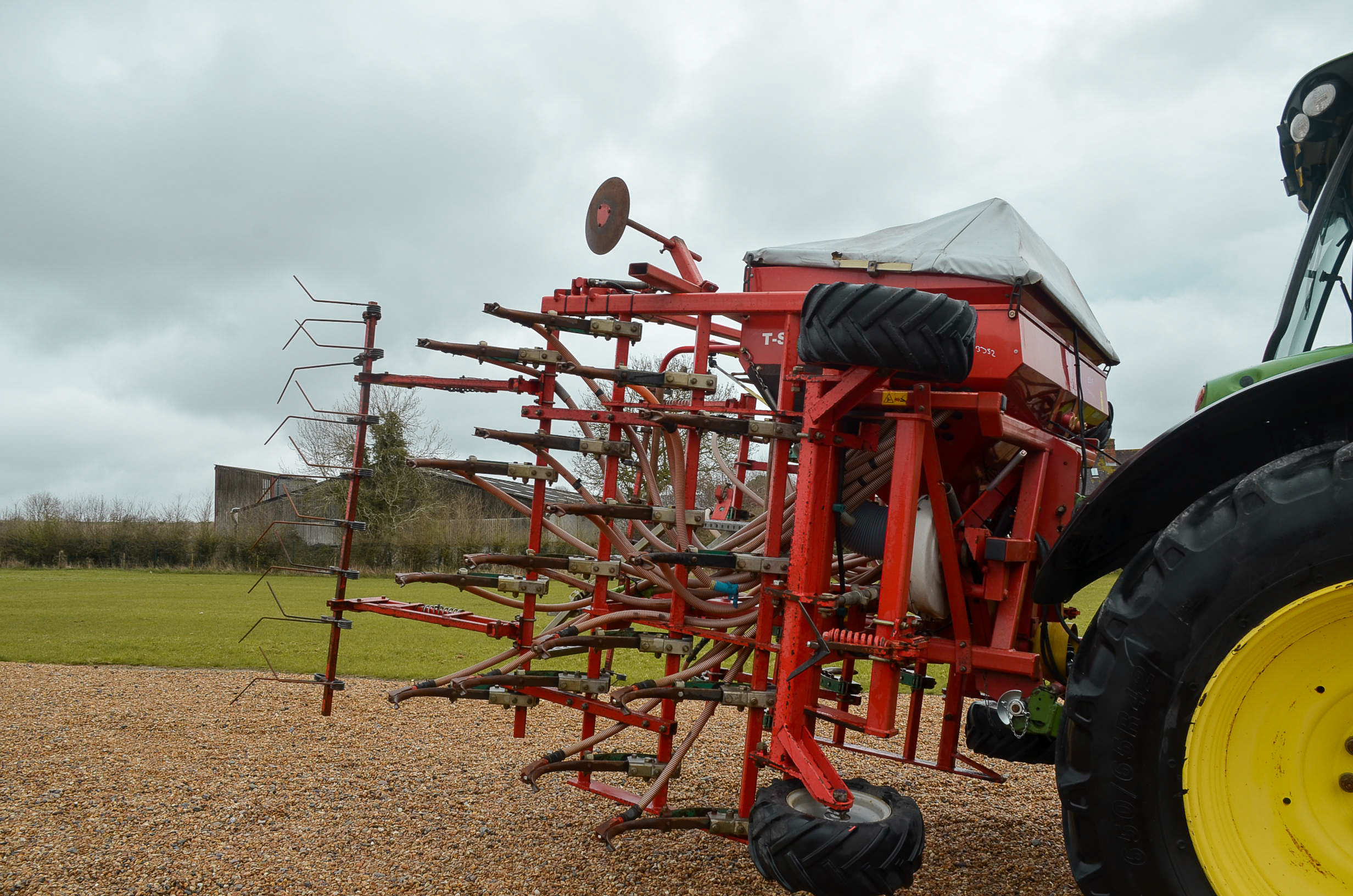 KVERNELAND ACCORD TS TINE DRILL 4M Drills 11018426 For Sale