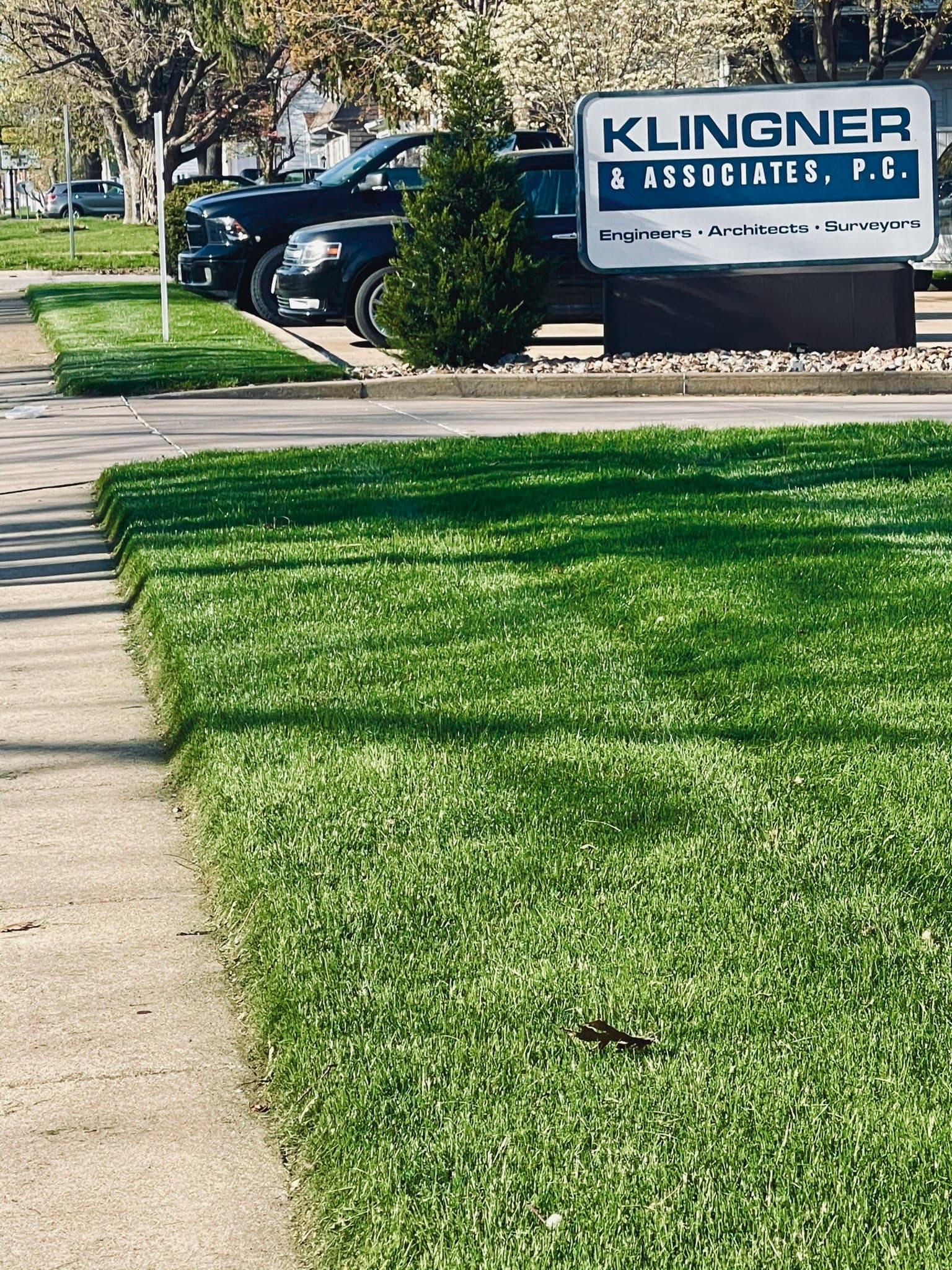 Lawn Maintenance Service Quincy IL Backyard Barber Lawncare