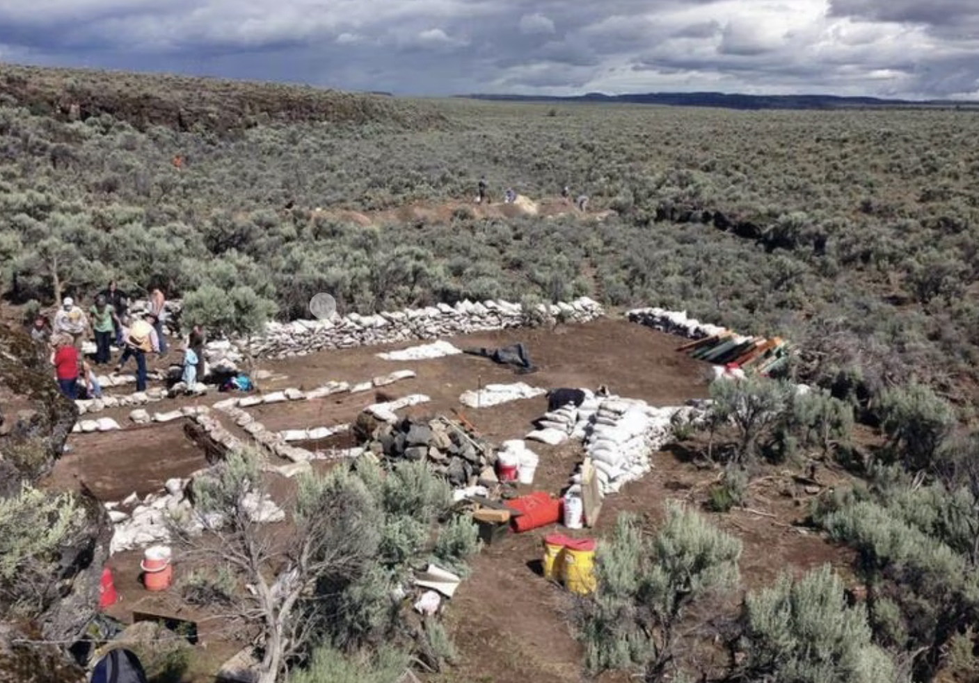 Archaeologists find new evidence in Southern Oregon that suggests human