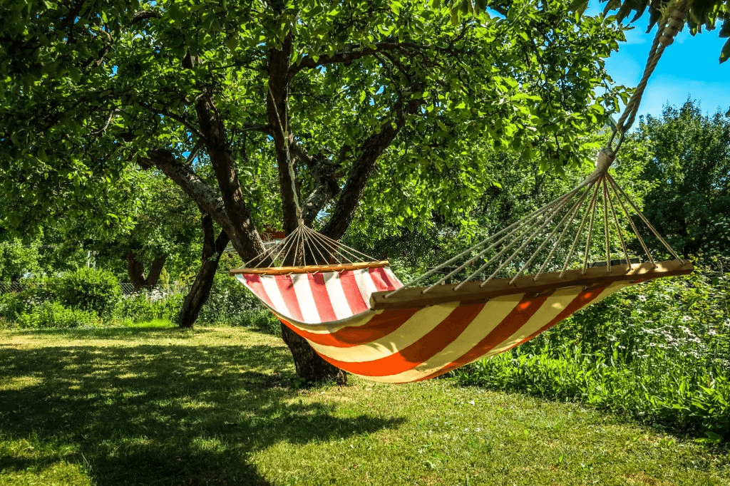 How to Hang a Hammock Safely and Easily