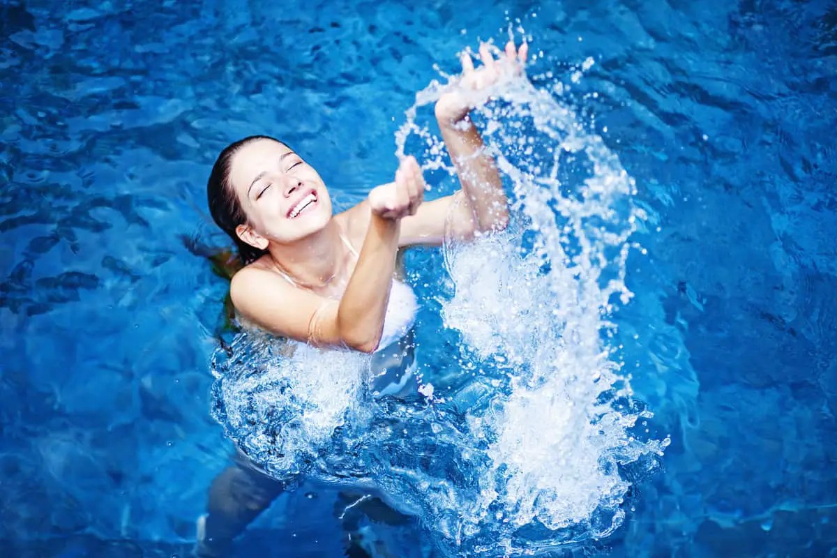 Why Are Swimming Pools Usually Blue? Tips for the Perfect Color