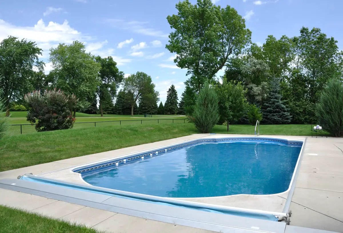 Are Fiberglass Pools Good in Texas? Pros and Cons for Texans