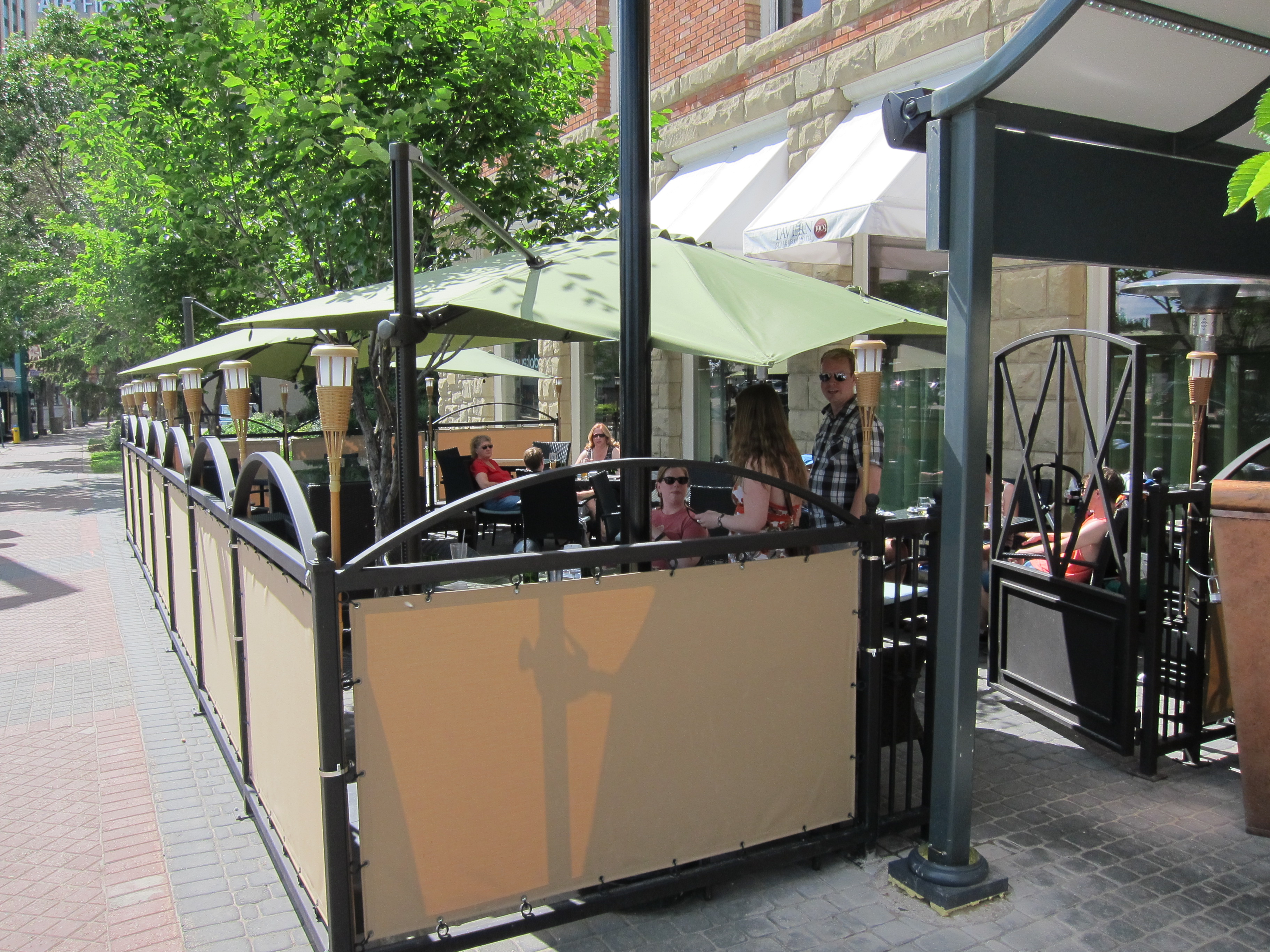 Edmonton Patio Hop Tavern 1903