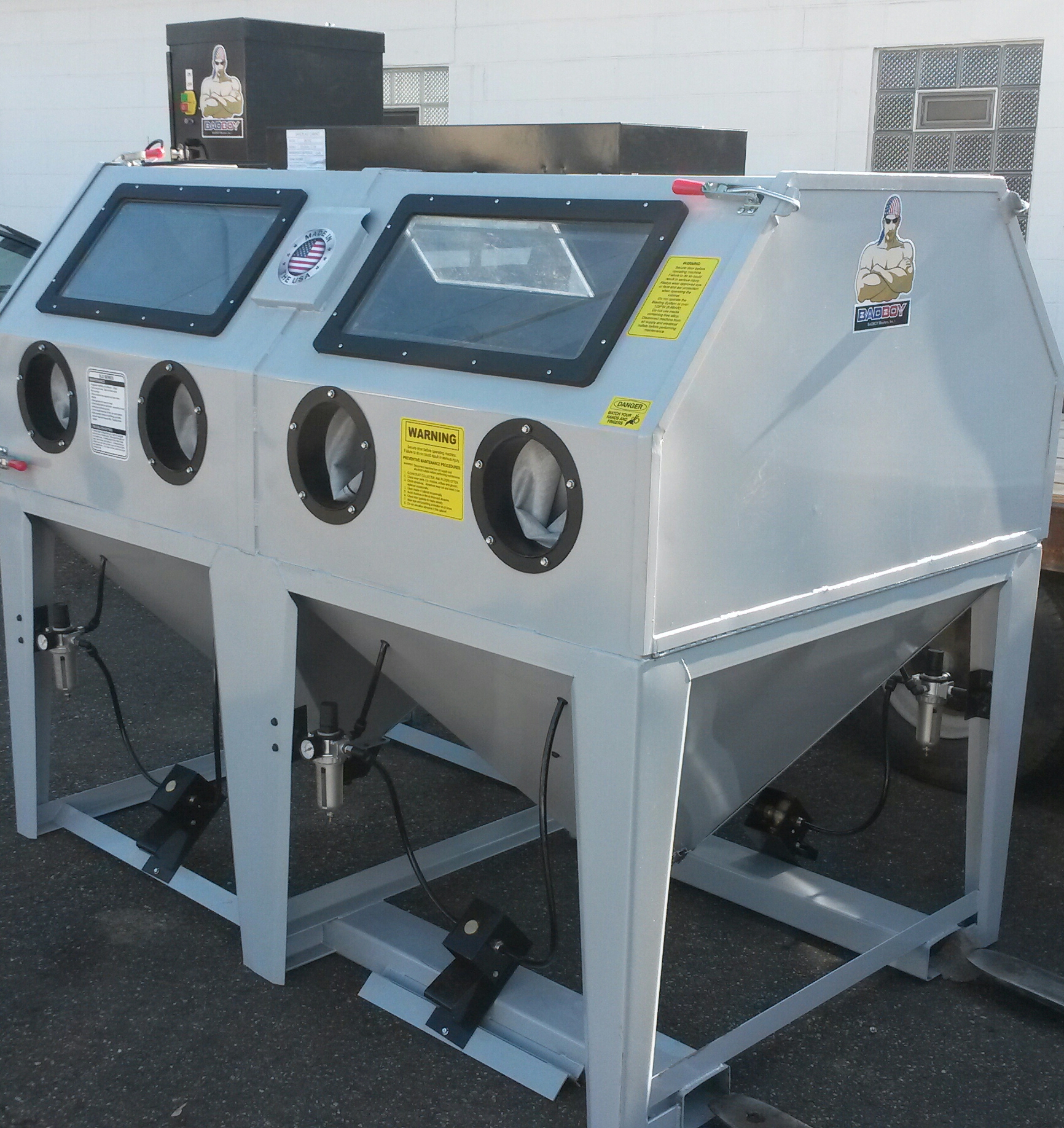 SAND BLASTING BB4500XLDBVD BADBOY Blasters