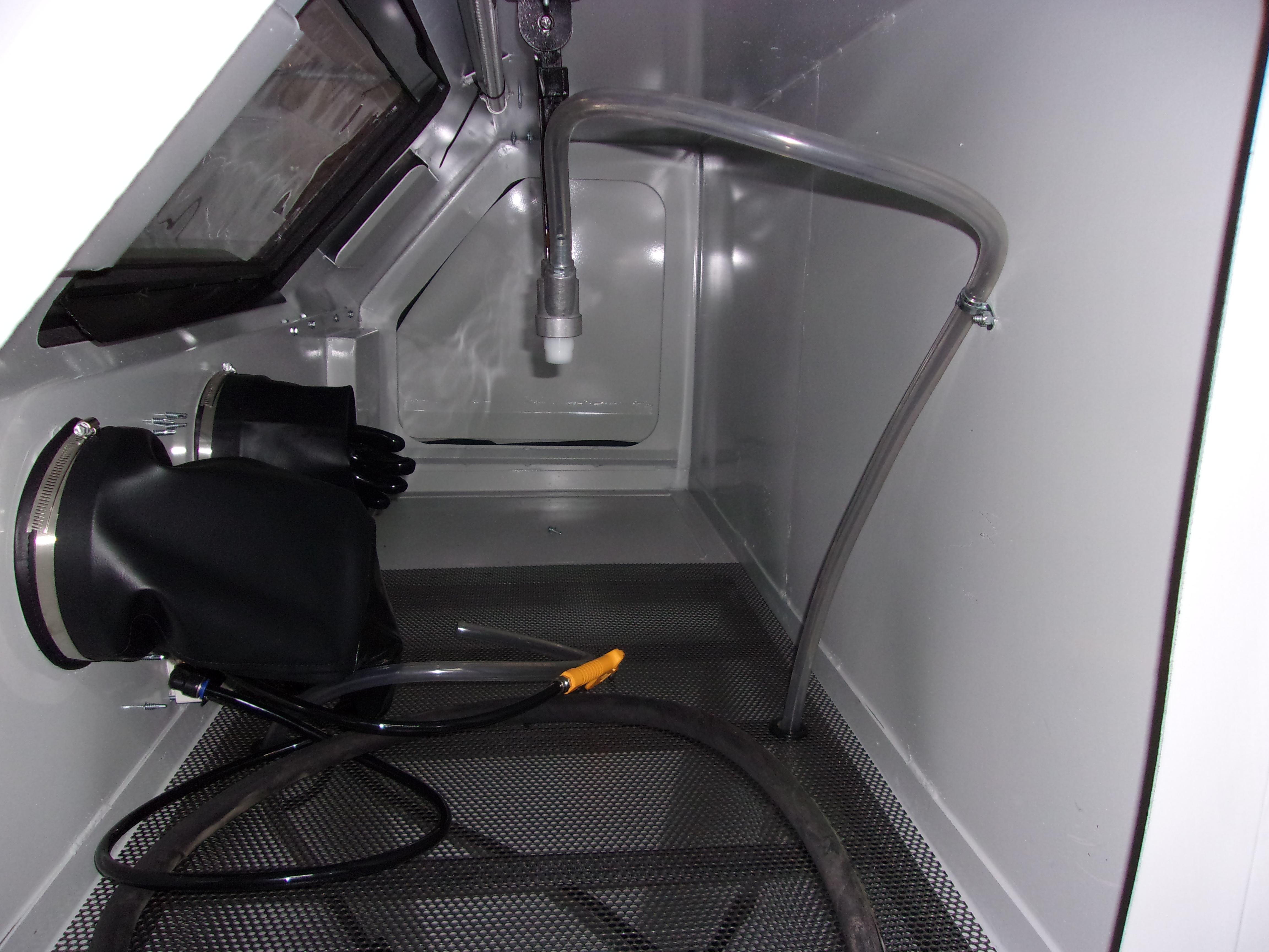 Blast LED LightIng Built Into The Window Frame atelieryuwa