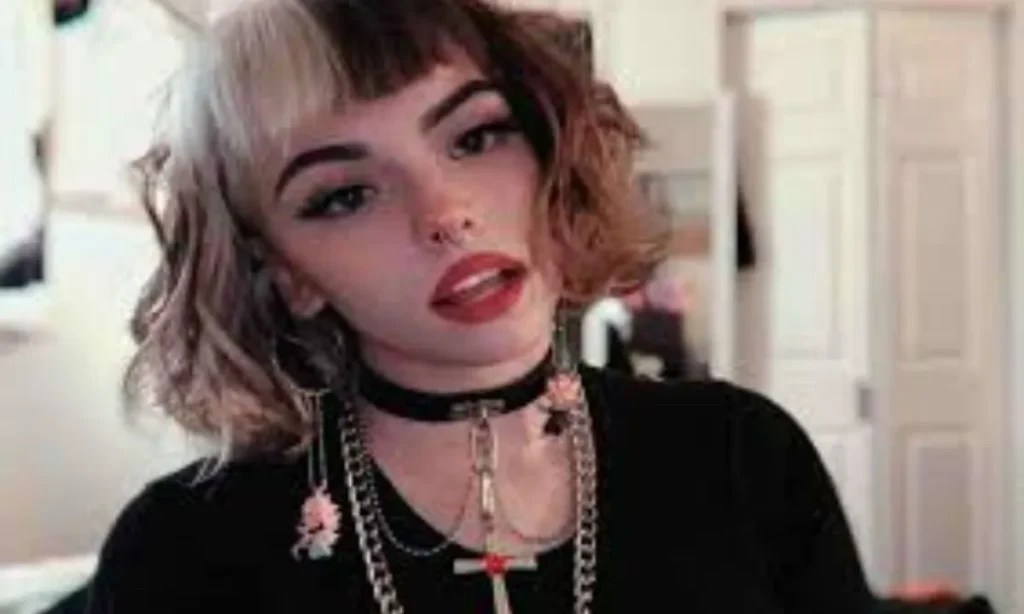 Emma Langevin (Influencer) Age, Height, Weight, Wiki, Biography