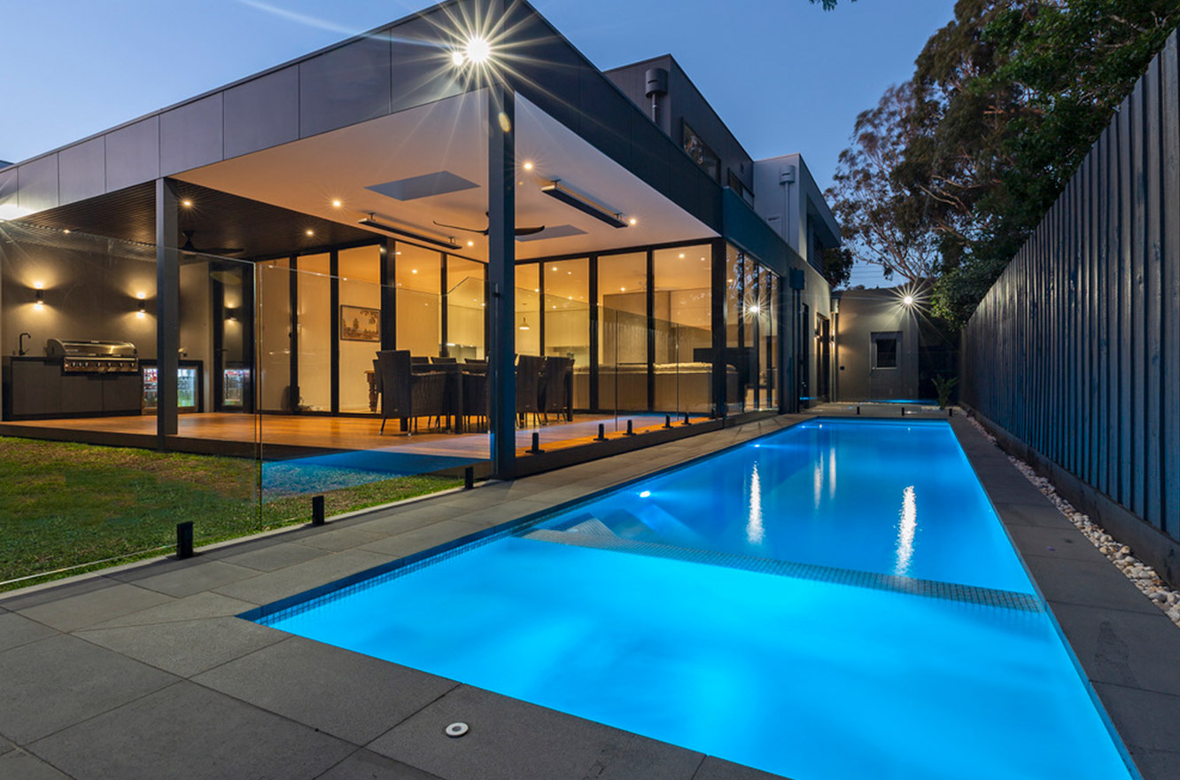 Swimming Pool Builders in Melbourne Baden Pools