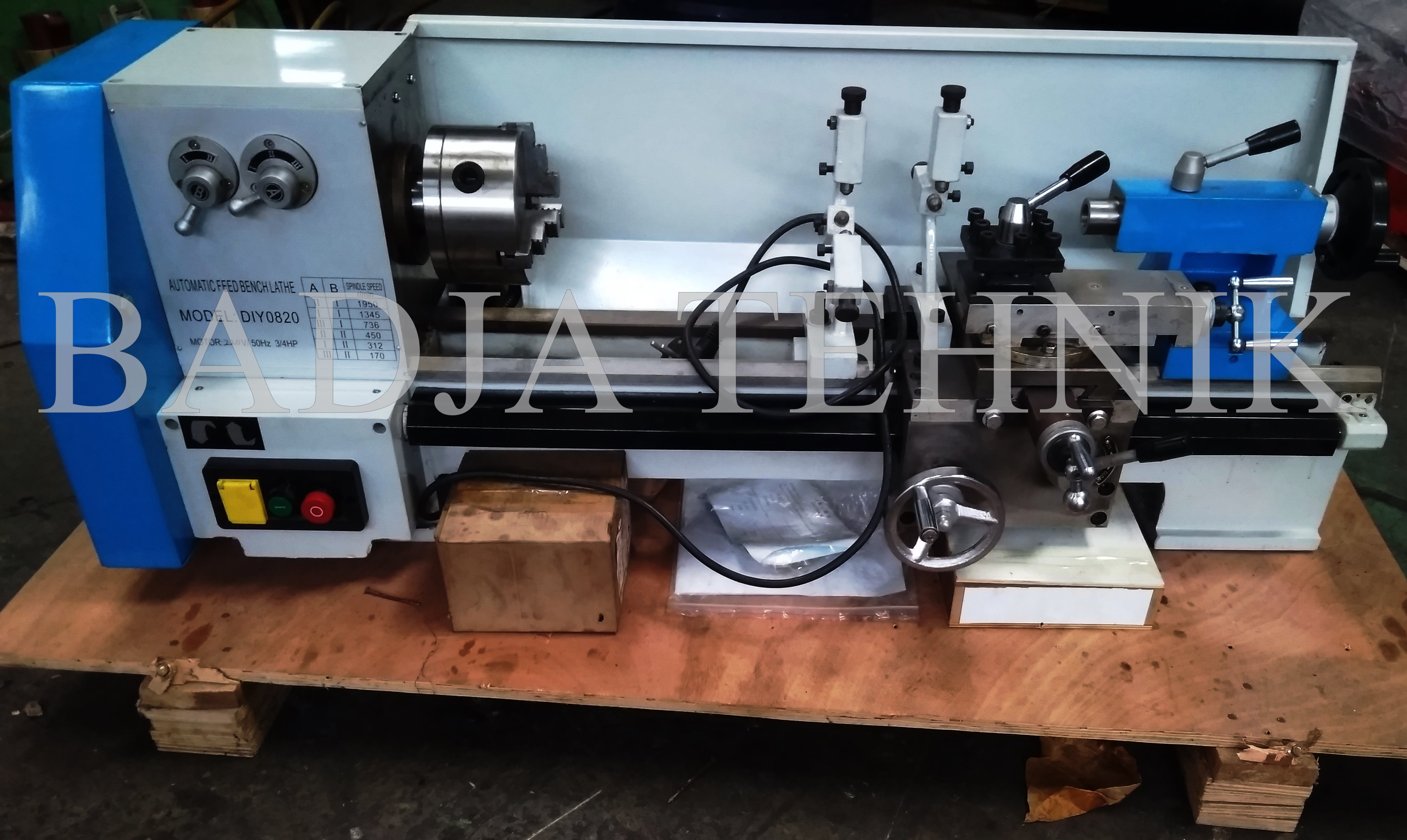 Mesin Bubut Mini BADJA TEHNIK MACHINERY
