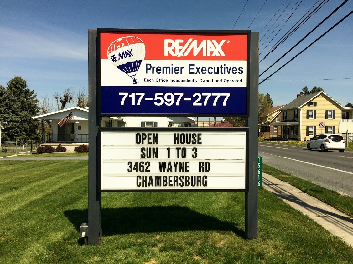 Baer’s Sign Service Store Baers Sign Service provides lighted and