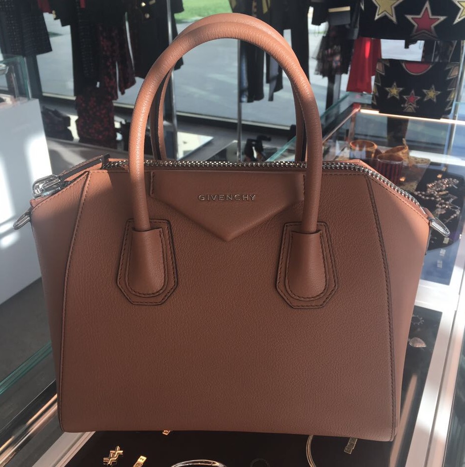 Why is Givenchy’s Antigona handbag so popular? BagAddict Amy