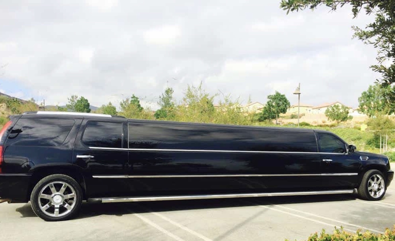 Nassau's Premier Limousine Ground Transportation (ONE WAY) Baggy