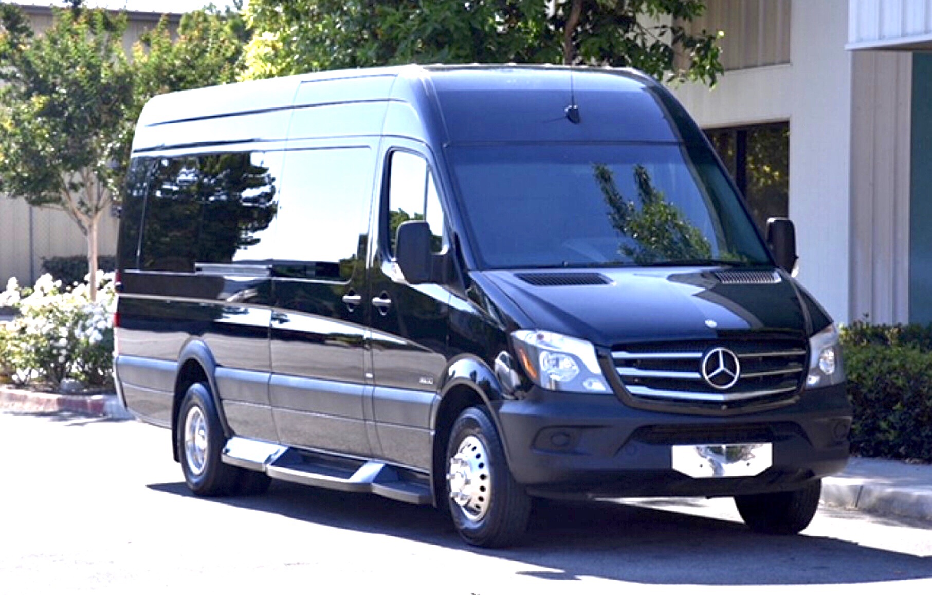 Nassau Airport Premier Mercedes Sprinter/ Express Ground Transportation
