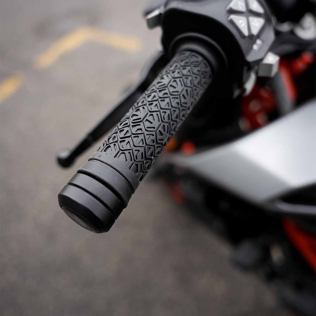 Street Bike Grip For 22mm 25mm / 7'' 8'' PATTERN Bagoros Performance