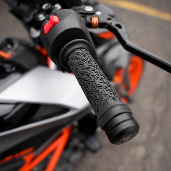 Street Bike Grip For 22mm 25mm / 7'' 8'' LINES Bagoros Performance