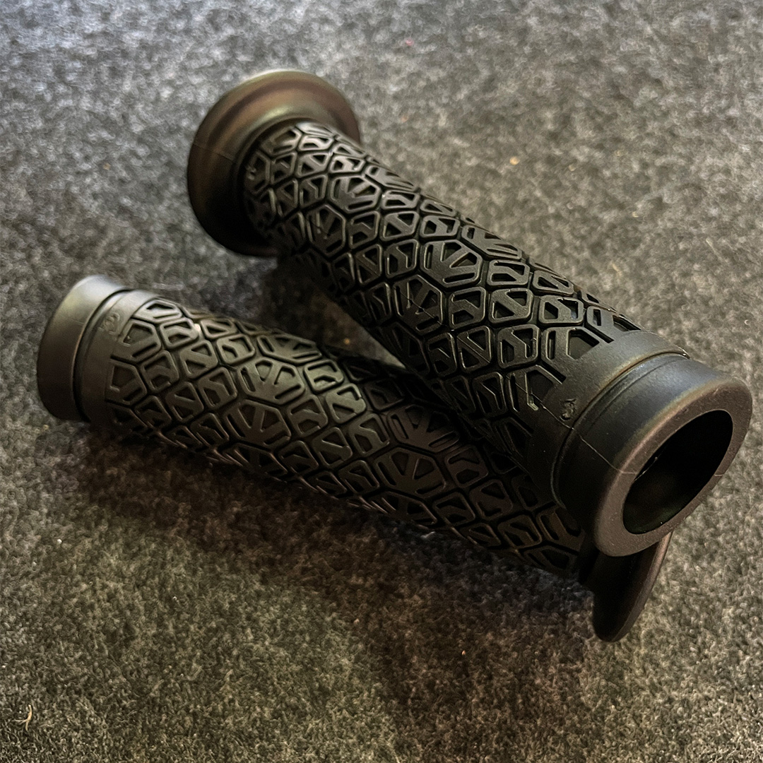 Street Bike Grip For 22mm 25mm / 7'' 8'' PATTERN Bagoros Performance