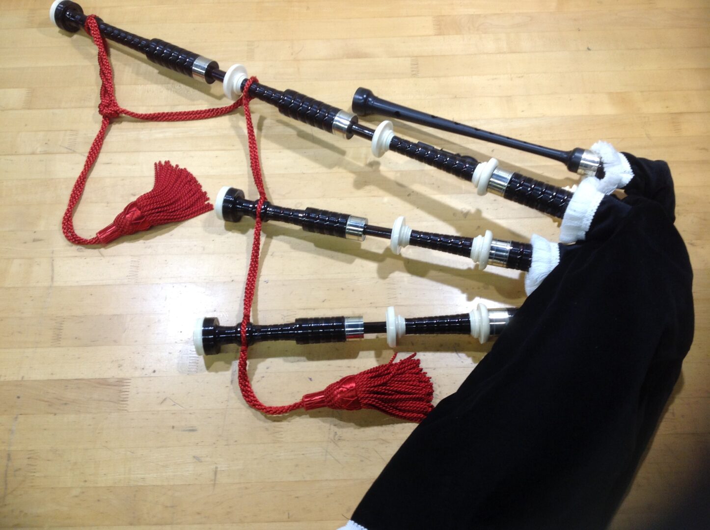 Bagpipe Central Booth Highland Bagpipes, Imitation Ivory and metal