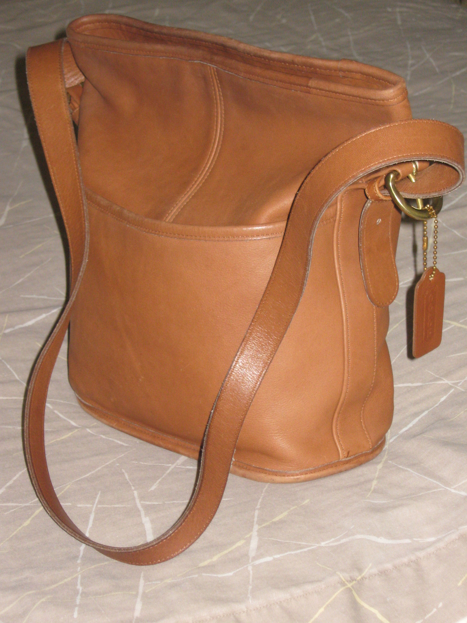 Old Style Coach Bags. Coach Cargo Tote, Black Multi.