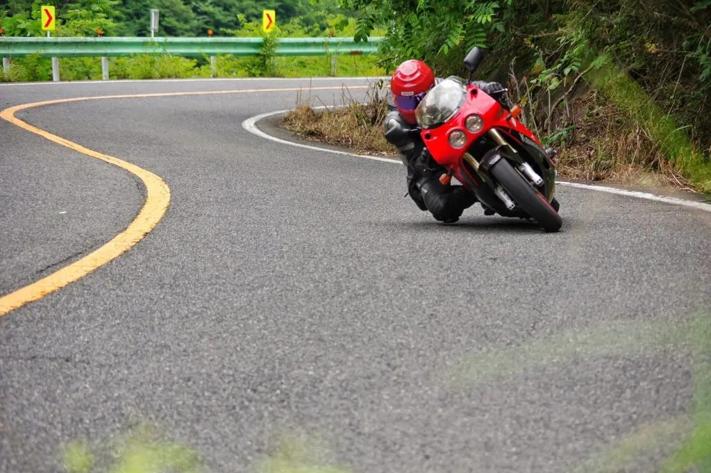バイクで峠遊ぶの趣味にしたいんだが バイクライフちゃんねる