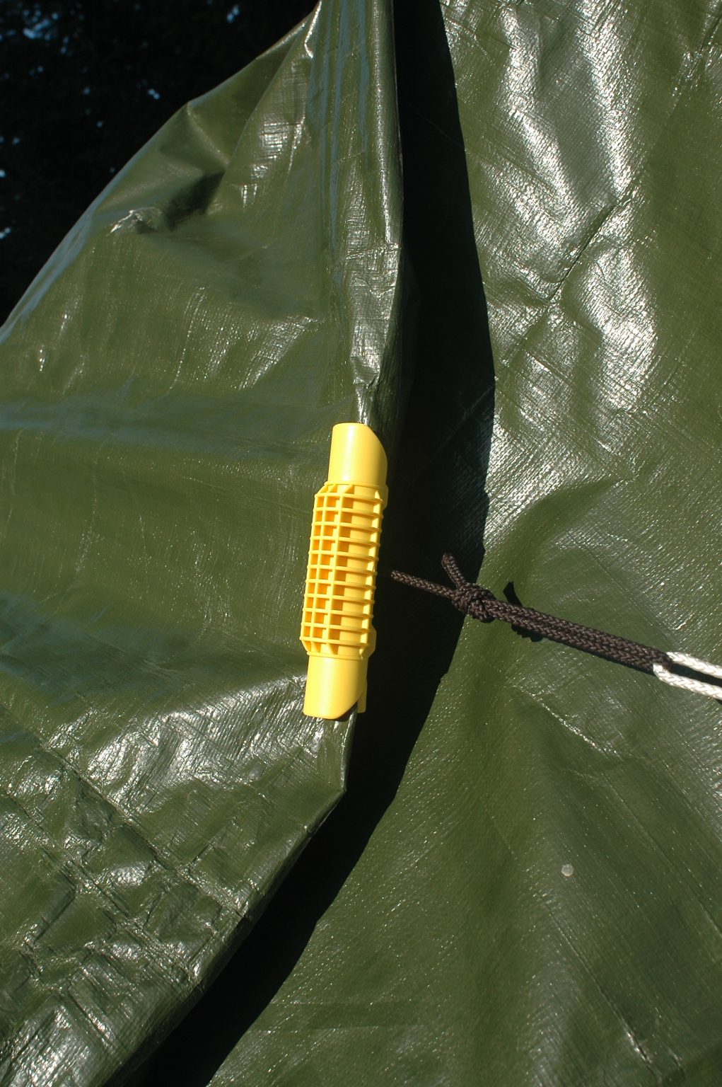 GRABBITS Tidy Way to Tie Down Tarps