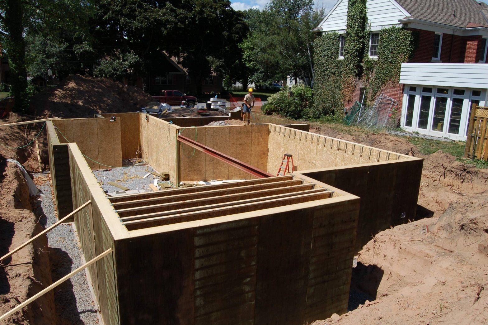 WOOD FOUNDATIONS PressureTreated Panels are Warm, Dry and Easy to Build