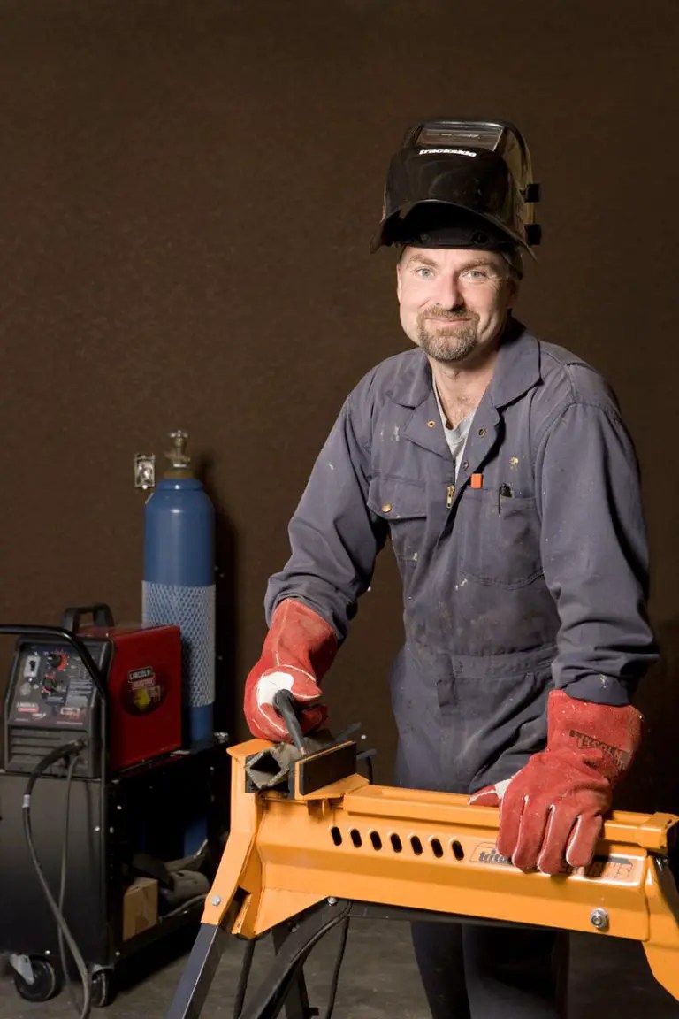 MIG WELDER BASICS See How the World's EasiesttoUse Welder Works